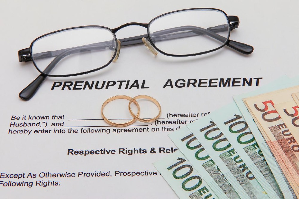 负余额保护：不是承诺盈利，而是限制下行边界