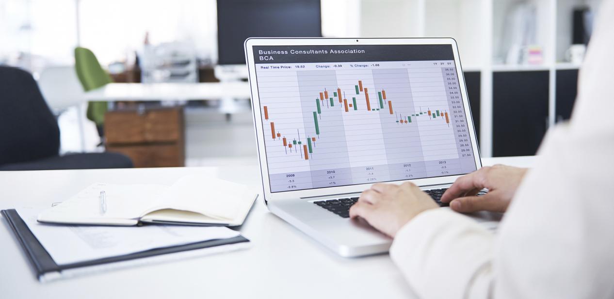 你以为你能掌控市场?控制错觉如何悄然放大交易风险